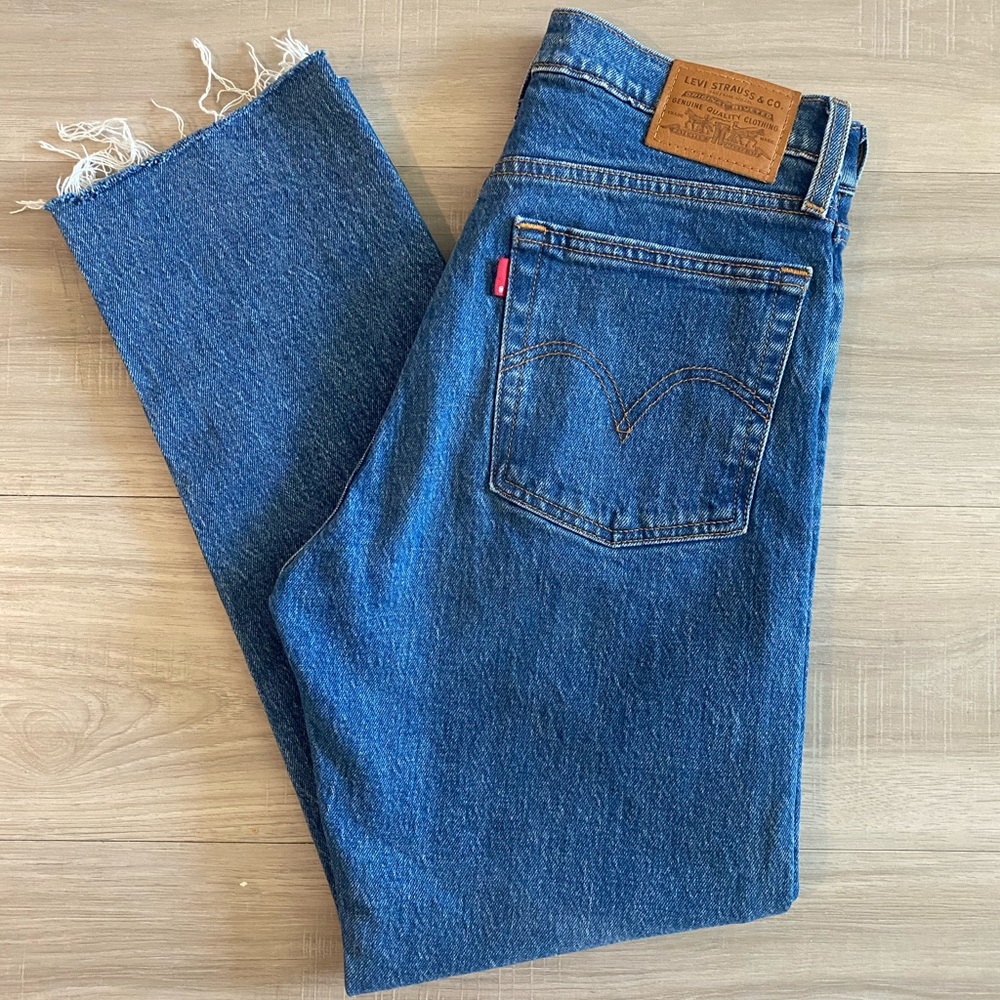 Levi’s Wedgie Straight 501 Raw Edge Sz 25